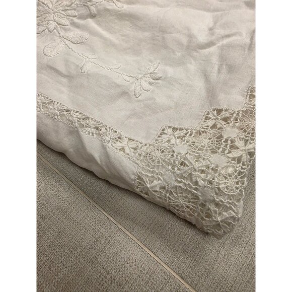 Vintage White Linen Tablecloth With Floral Embroidery & Crochet Details 48x48 In - Picture 6 of 10